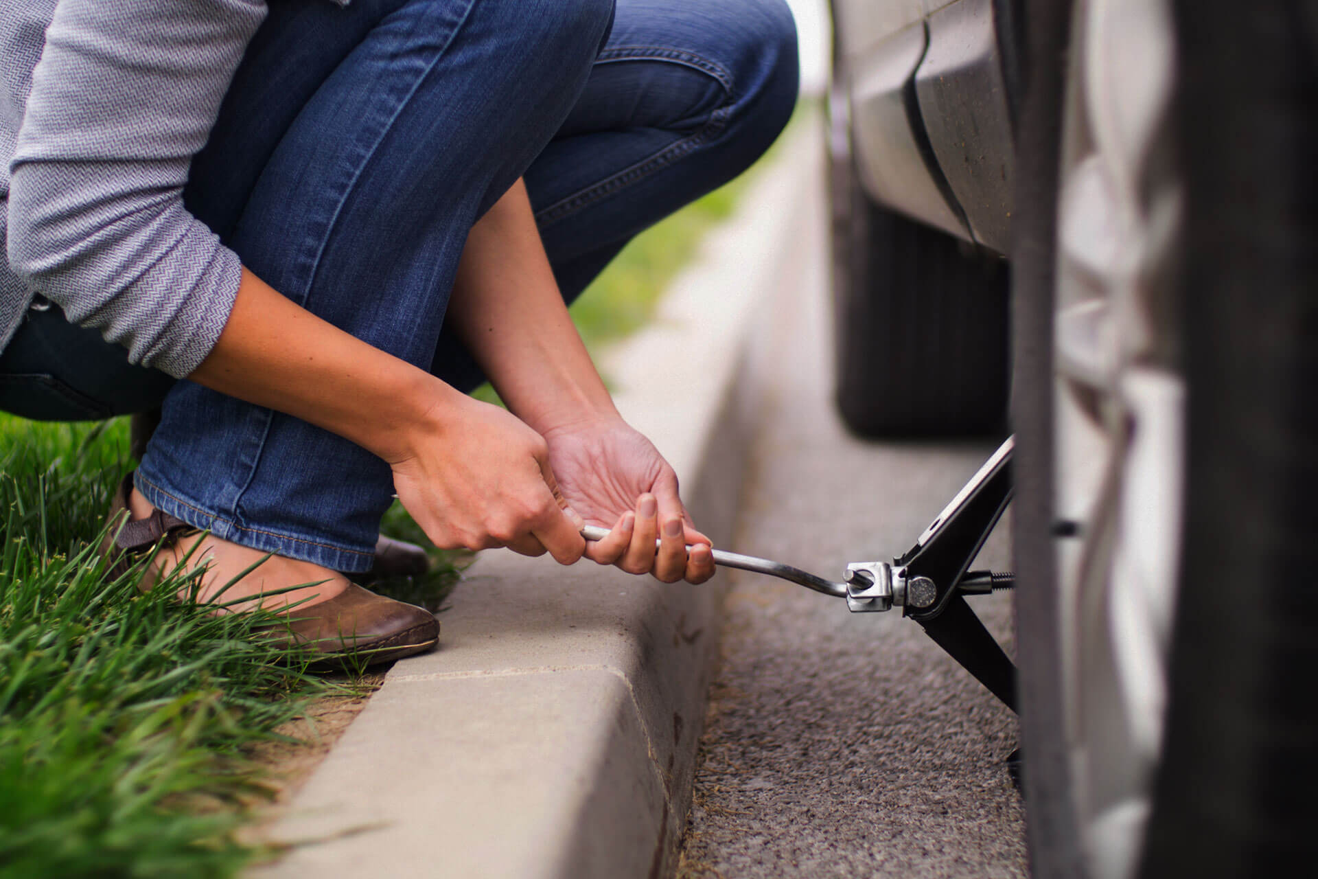 Changing a Flat Tire The Beginner's Guide Mobile Brake Repair