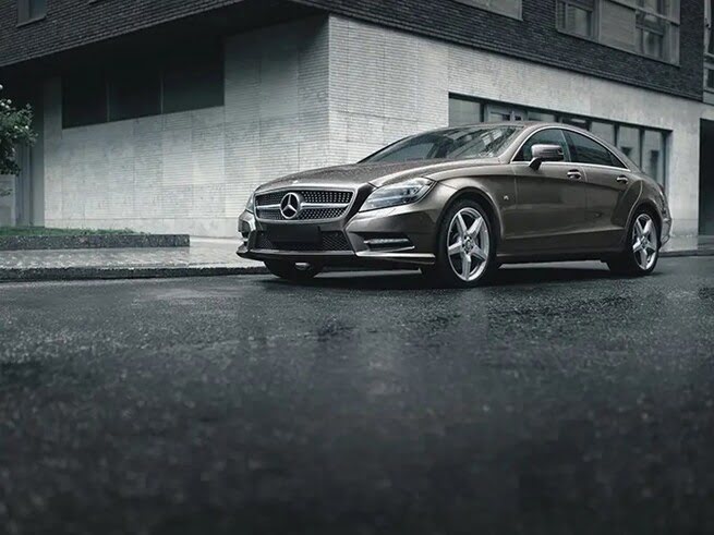 Mercedes-Benz CLS 500 4MATIC parked in office building